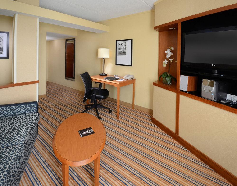 Holiday Inn Express Hopewell - Fort Lee Area By Ihg Exterior photo