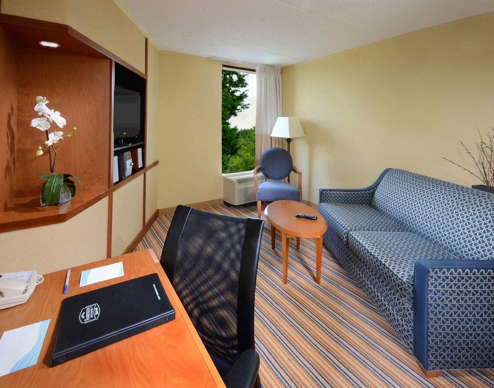 Holiday Inn Express Hopewell - Fort Lee Area By Ihg Exterior photo
